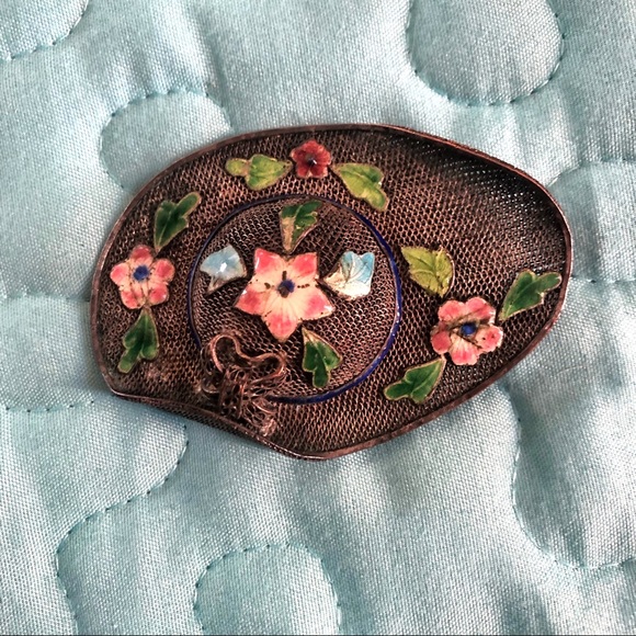 🌸VINTAGE 40s Silver Mesh Enamel Flower Hat Pin🌸 - Picture 2 of 8